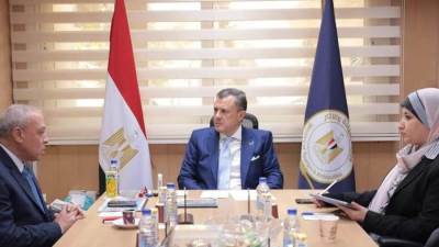 وزير السياحة يعقد اجتماعًا مع رئيس تنمية الصعيد لتنفيذ عدد من المشروعات التنموية بالمقاصد السياحية