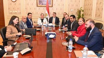 وزيرة البيئة تستعرض نتائج وتوصيات مؤتمر المناخ فى مجال حقوق الأنسان