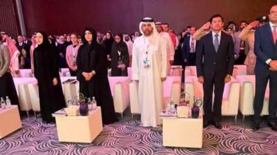 وزير الشباب يشارك فى حفل تكريم الفائزين بجائزة محمد بن راشد بالإمارات