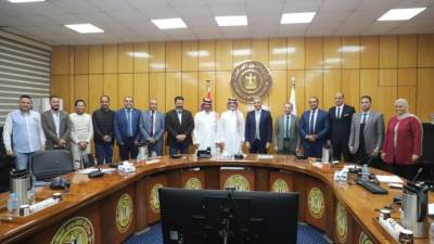 وزير القوى العاملة يلتقي القنصل السعودي وممثلي شركات إلحاق العمالة