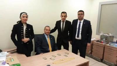 جمارك القاهرة تضبط محاولتى تهريب السبائك الذهبية وكمية من زيوت الشيش الإلكترونية