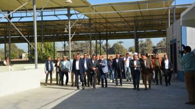 وزير التنمية ومحافظ أسوان يتفقدان مجمع مواقف وسويقات غرب وشرق مدينة كوم أمبو