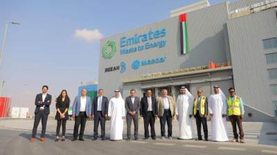 رئيس شركة العاصمة الإدارية يبحث مستجدات مشروع إدارة النفايات بالشراكة مع بيئة الإماراتية