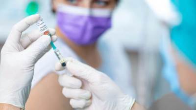 لأول مرة.. فايزر تعلن عن لقاح جديد مضاد لـ"أوميكرون" للأطفال