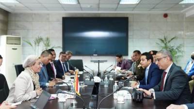 وزيرة البيئة تشيد بإجراءات الحماية الاجتماعية للصيادين خلال فترة توقف الصيد