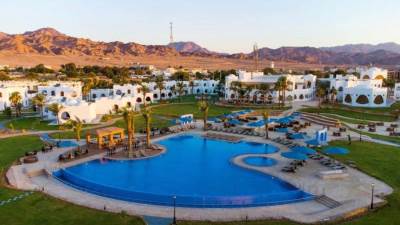 افتتاح منتجع سفير دهب بحضور محافظ جنوب سيناء وقيادات السياحة