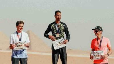 مراكز تتشارك مع The TriFactory لإقامة ماراثون الأهرامات السنوي في أهرامات الجيزة