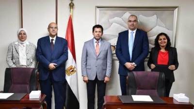 وزير الشباب يشهد توقيع بروتوكولات تعاون مع جامعتي النيل وبدر وبنك التنمية الصناعية