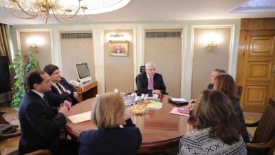 وزير التعليم يبحث آليات التعاون مع وفد الوكالة الأمريكية للتنمية الدولية USAID