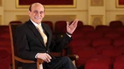 مسرحية "عيلة اتعمل ليها بلوك".. أيام ويفتتح محمد صبحي مسرحيته الجديدة