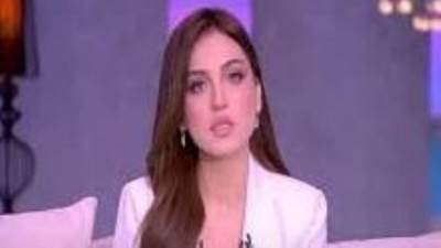 ياسمين عز عن إيقاف برنامجها: شغال وموجود رغم أنف الحاقدين