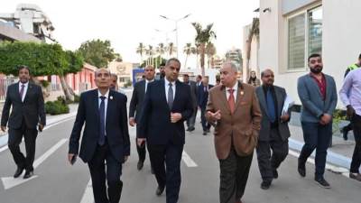 رئيس هيئة الدواء المصرية يستقبل رئيس وأعضاء لجنة الصحة بمجلس الشيوخ