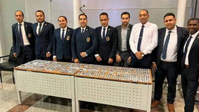 جمارك مطار الغردقة تضبط محاولة تهريب عدد من الأقراص المخدرة