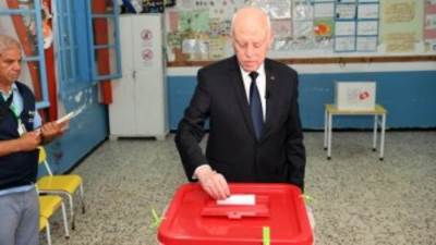 الرئيس التونسى للناخبين: احتكموا لضمائركم.. ولا يضرنكم خطاب هؤلاء المشككين