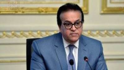 وزير الصحة يعلن إجراء أول عملية زراعة رئة في مصر