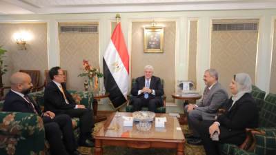 وزير التعليم العالى يلتقي رئيس مؤسسة السيفير العالمية لبحث سبل التعاون