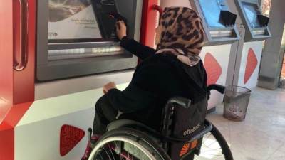 منح دراسية وقروض وبطاقات خاصة من أبوظبي- مصر والتعمير والإسكان لذوي الهمم