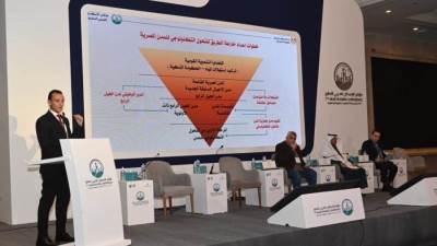 مساعد وزير الإسكان يستعرض محاور استراتيجية المدن الجديدة الذكية في مصر