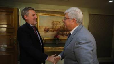 وزير التعليم العالي يبحث آليات التعاون العلمي والتكنولوجي مع إيطاليا