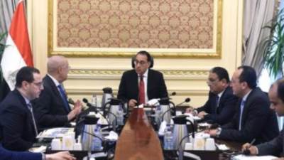 رئيس الوزراء يبحث مع وزير الإسكان سبل تحفيز الاستثمار الخارجى