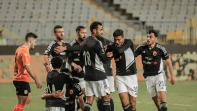 محمد شريف يقود الأهلي للفوز على فاركو في الوقت الضائع 