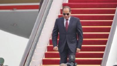 الرئيس السيسي يعود الى ارض الوطن بعد مشاركته في مؤتمر بغداد