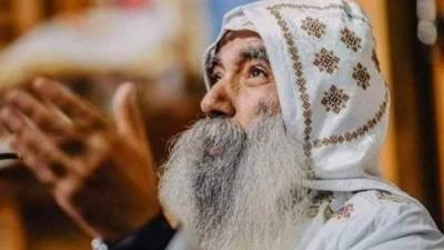 وفاة الأنبا كيرلس أسقف نجع حمادى بعد صراع مع المرض