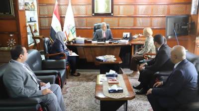 وزير القوى العاملة يلتقى القنصل العام المصرى الجديد بدولة الكويت