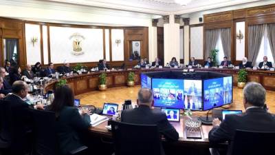 مدبولي: تسريع الإفراج عن السلع بالجمارك وبخاصة السلع الأساسية والاستراتيجية لزيادة المخزون