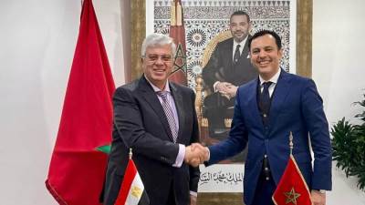 وزير التعليم العالي والبحث العلمي يلتقي بوزير الإدماج الاقتصادي المغربي لبحث آليات التعاون بين البلدين