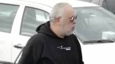 أشرف زكى وجمال ومدحت العدل يحضرون جنازة والد جومانا مراد