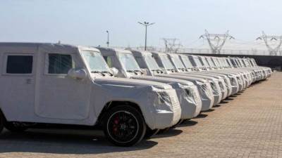 وصول أول دفعة من سيارات مرسيدس بالسخنة لطرحها بالأسواق 