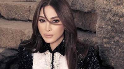 إليسا تحتفل بالكريسماس بجلسة تصوير جديدة