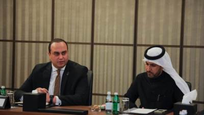 رئيس الرعاية الصحية يبحث مع كبار المسئولين بالمملكة التعاون في عدة مجالات