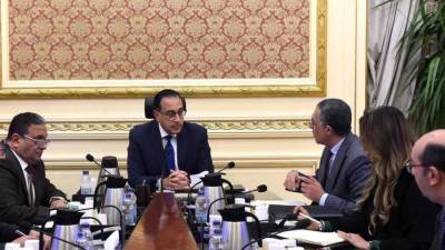 رئيس الوزراء يتابع خطط ترويج للفرص الاستثمارية في مصر 