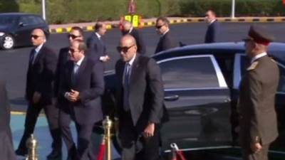 وصول السيسي إلى أبو رواش لافتتاح مصنعي الغازات ومحطة الطاقة الثلاثية