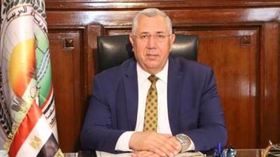 وزير الزراعة: الإفراج عن 172 ألف طن أعلاف"الذرة والصويا"
