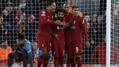 فان دايك يسجل ثانى أهداف ليفربول ضد أستون فيلا من صناعة محمد صلاح