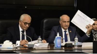 التعليم: أسئلة الثانوى العام المقالية فى بوكليت ويجيب الطالب أسفل السؤال