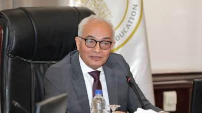 وزير التعليم يكلف البحوث التربوية لإعداد الإطار العام لمناهج المرحلة الإعدادية 
