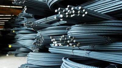 تراجع 2000 جنيه.. رئيس شعبة مواد البناء: انخفاض اسعار الحديد الفترة المقبلة 