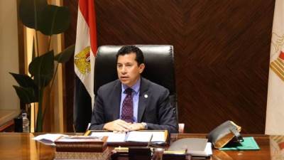 وزير الرياضة يستعرض نتائج وتكليفات قادرون باختلاف مع الوزراء العرب