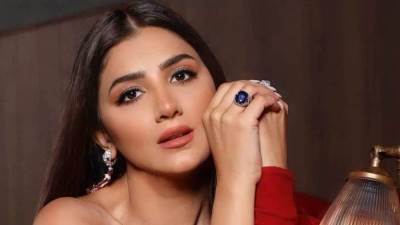 مي عمر تحصد المركز الثامن في مسابقة أجمل 100 وجه في العالم