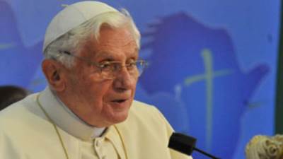 وفاة بابا الفاتيكان السابق بنديكتوس السادس عشر