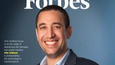 عمرو الأبوز رائد أعمال مصري يتصدر غلاف مجلة فوربس جورجيا لعام 2022