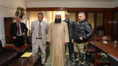 النيابة العامة تأمر بحبس المأذون المزيف "ياسر القرشي" 4 أيام لاذاعته اخبار كاذبة