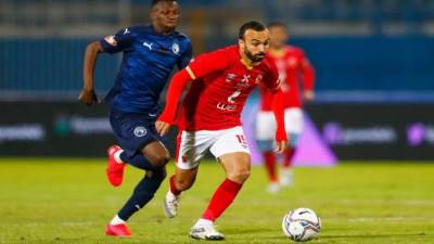 الأهلي يختطف 3 نقاط غالية من بيراميدز ويتصدر الدوري مرة اخري