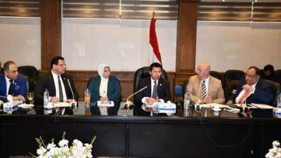 وزير الشباب يبحث إطلاق مبادرة المواطن القدوة
