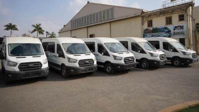 التخطيط تسلم قطاع الأحوال المدنية 18 مركز تكنولوجي متنقل جديد لخدمة المواطنين