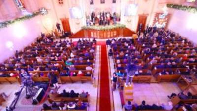 الكنيسة الإنجيلية تحتفل بعيد الميلاد المجيد بقصر الدوبارة